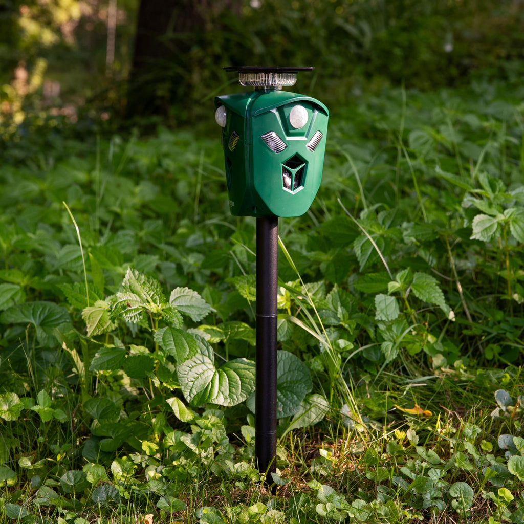 Sunnydaze 360° Solar-Powered Ultrasonic Animal Repeller with Mounting Pole - Solar Power or USB - 3 PIR Motion Sensors, 19.5, Green, XPT-0631